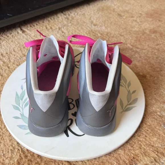 Women’s Nike Zoom HyperQuickness 'Think Pink' Brest cancer awareness size 10. - Picture 9 of 17